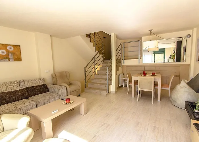 House With 3 Bedrooms In Tarragona, With Pool Access, Enclosed Garden